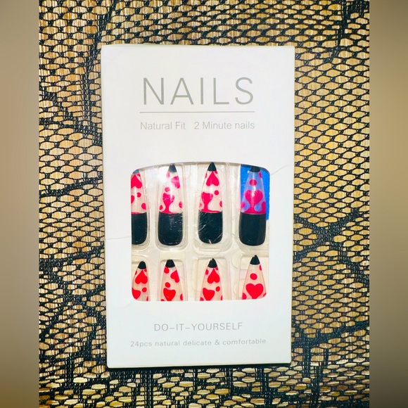 NIB • Press-On Claw Nails • BLK/RED - Picture 2 of 4